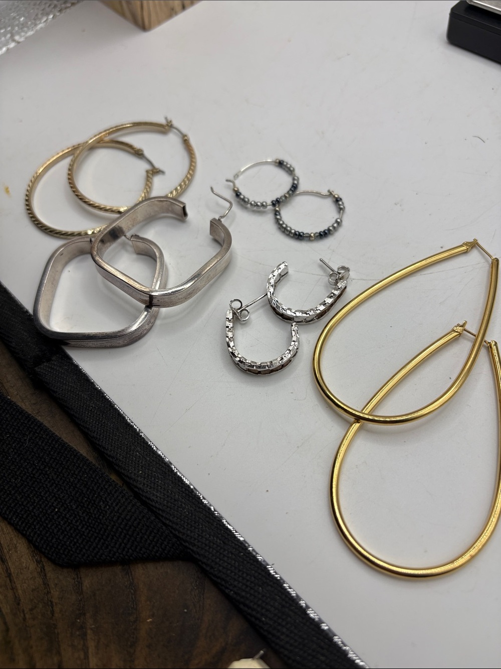 Lot of Hoop Earrings Gold & Silver Tone